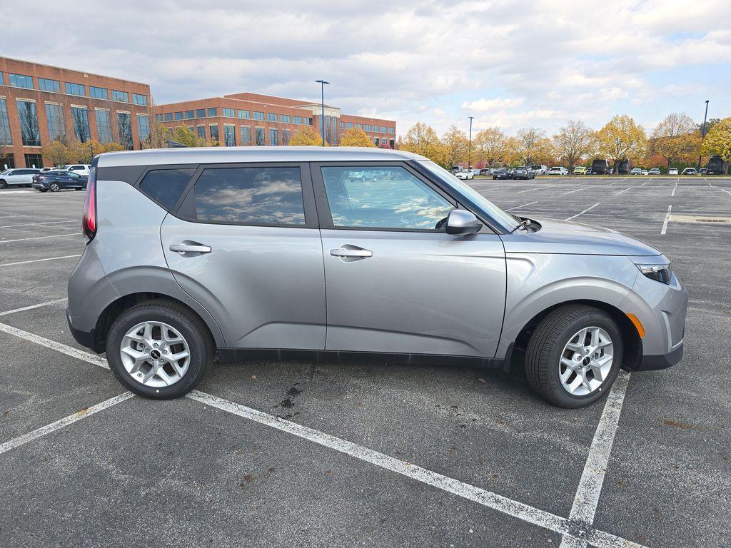 new 2025 Kia Soul car, priced at $19,560