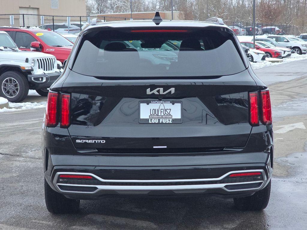 used 2023 Kia Sorento car, priced at $25,978