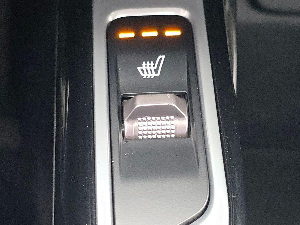 used 2023 Kia Sorento car, priced at $25,978