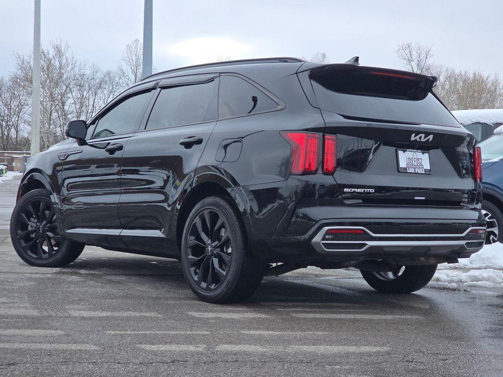 used 2023 Kia Sorento car, priced at $25,978