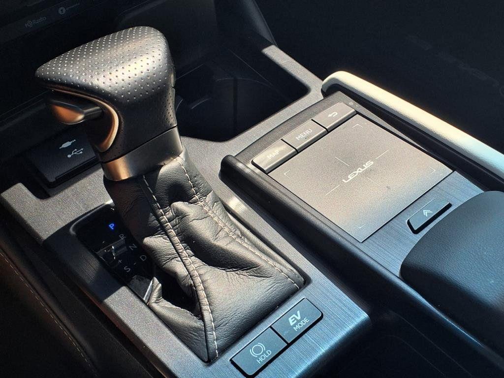 used 2022 Lexus ES 300h car, priced at $35,408
