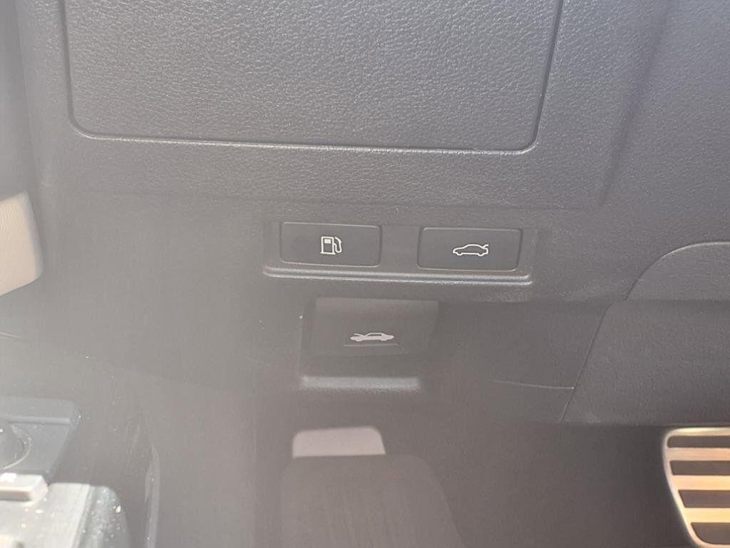 used 2022 Lexus ES 300h car, priced at $35,408