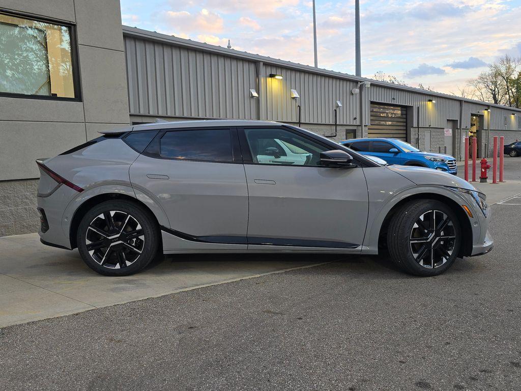 new 2025 Kia EV6 car, priced at $45,943