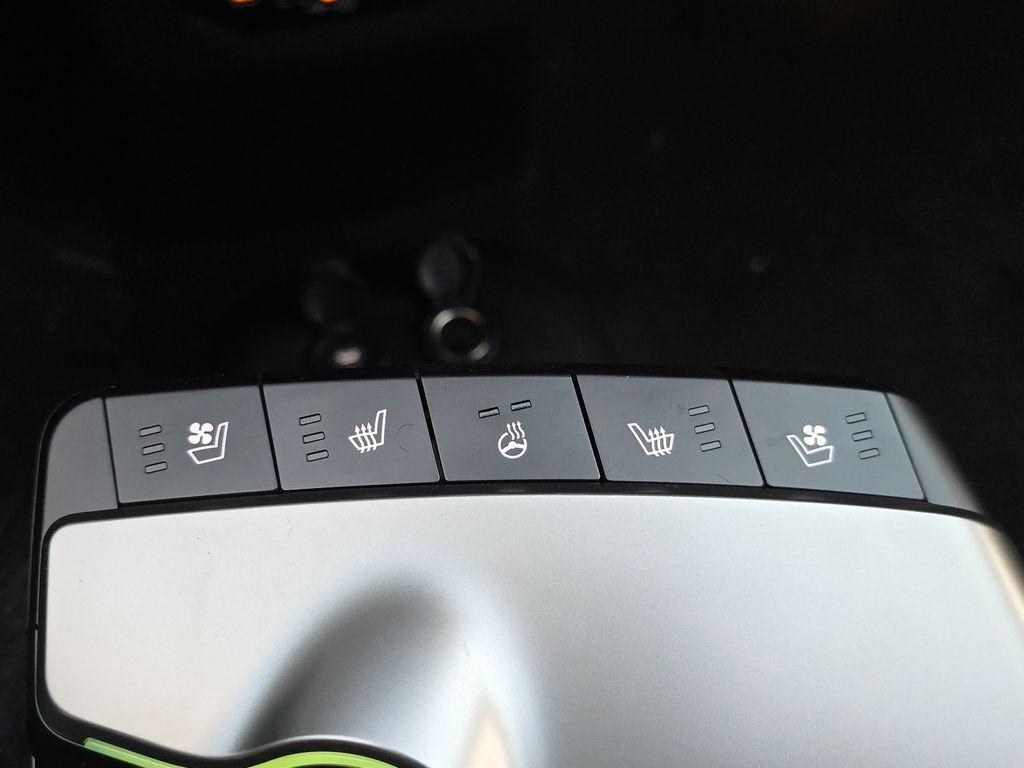 new 2025 Kia EV6 car, priced at $45,943