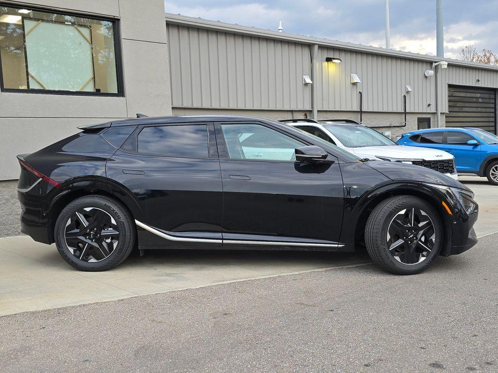 new 2025 Kia EV6 car, priced at $41,807