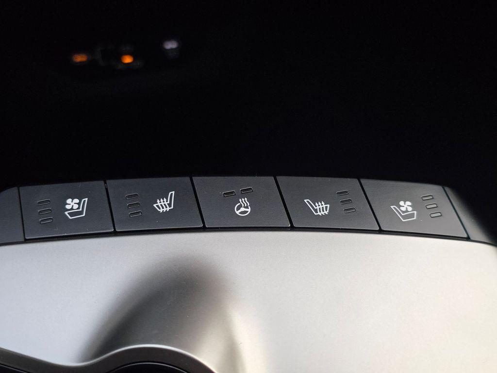 new 2025 Kia EV6 car, priced at $41,807