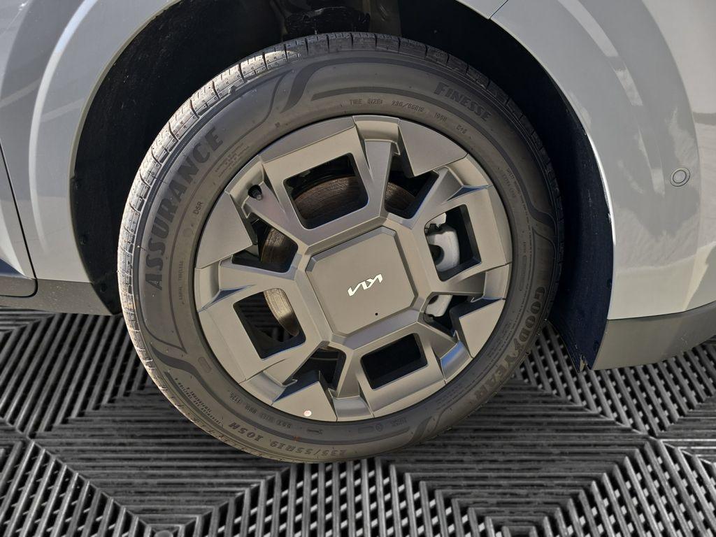 new 2026 Kia Carnival car, priced at $43,836