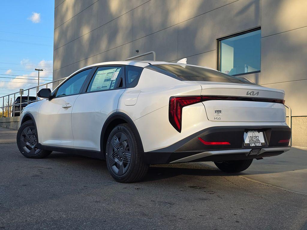 new 2025 Kia K4 car, priced at $21,053