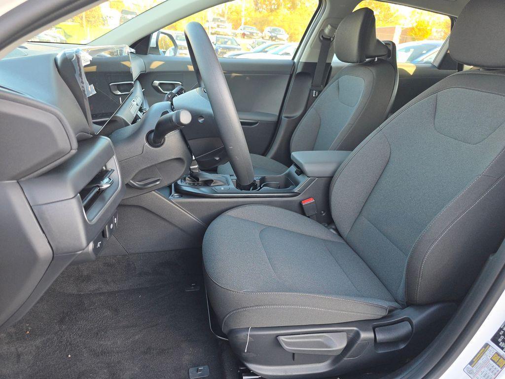 new 2025 Kia K4 car, priced at $21,053