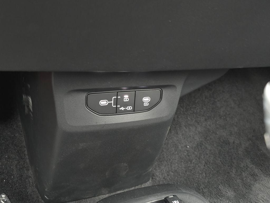 new 2025 Kia EV6 car, priced at $39,195