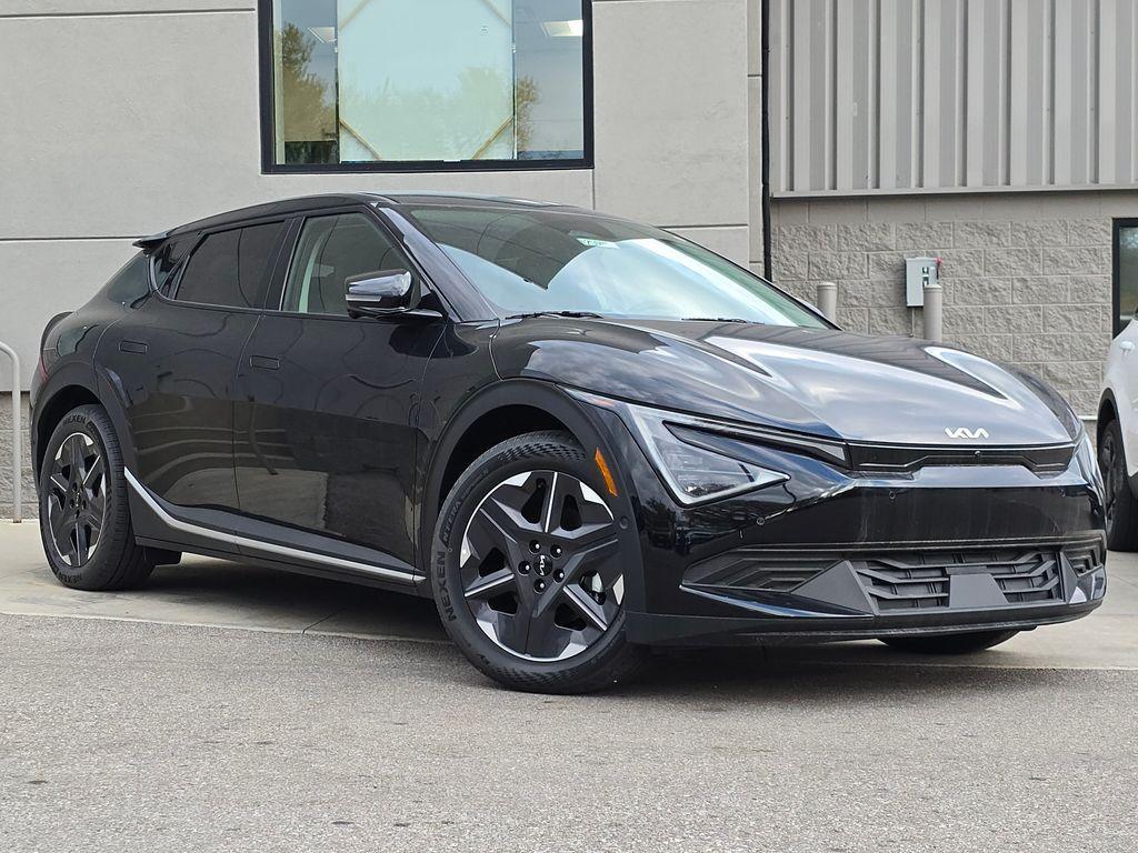 new 2025 Kia EV6 car, priced at $40,195