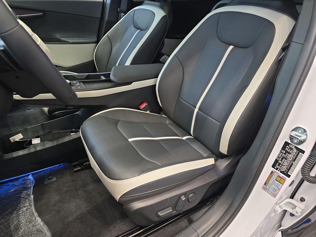 new 2025 Kia EV6 car, priced at $46,188