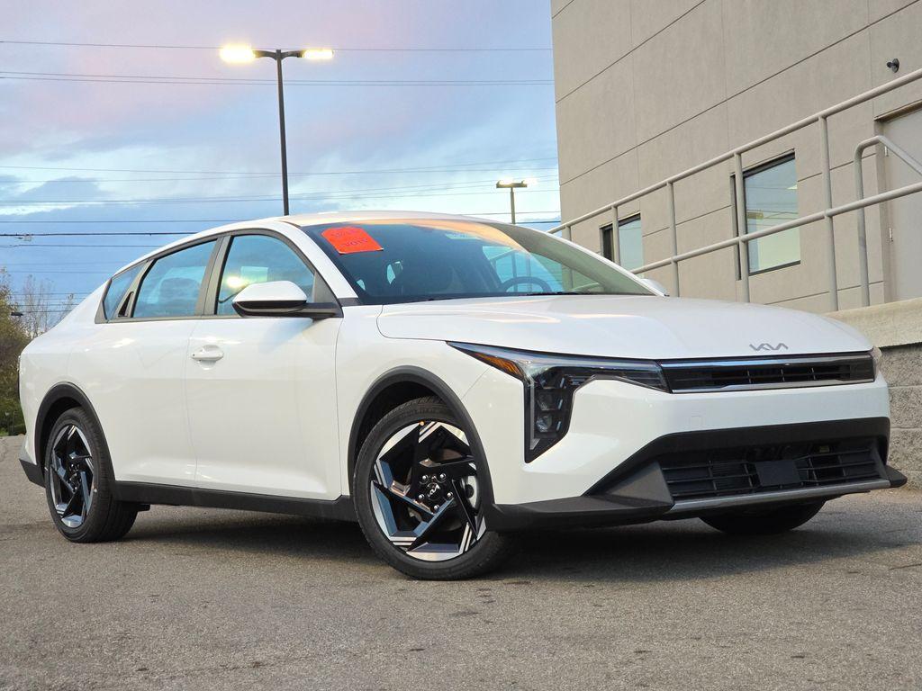 new 2025 Kia K4 car, priced at $22,693