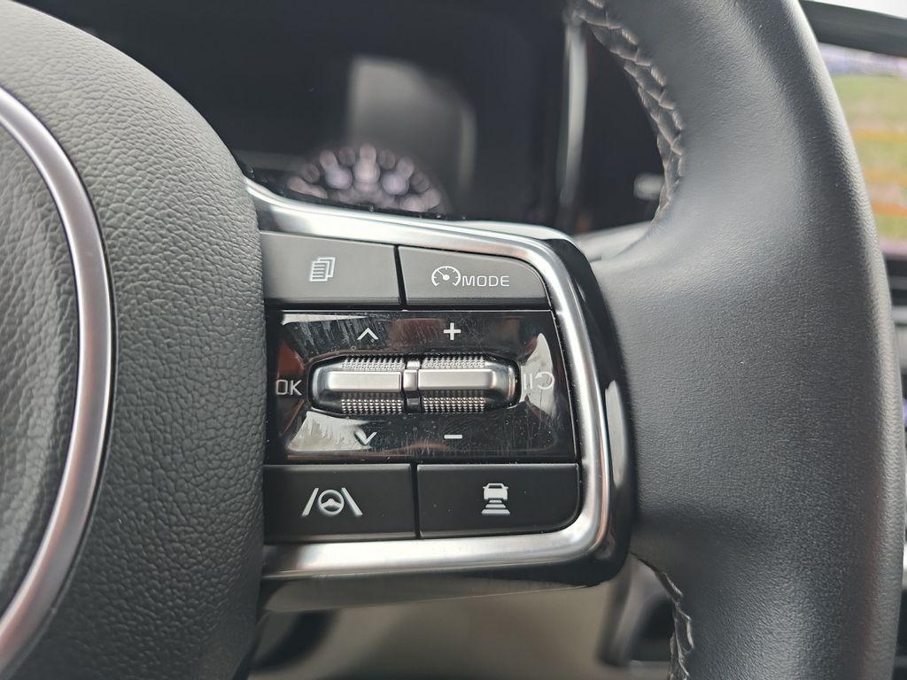 used 2024 Kia Sorento Hybrid car, priced at $29,920