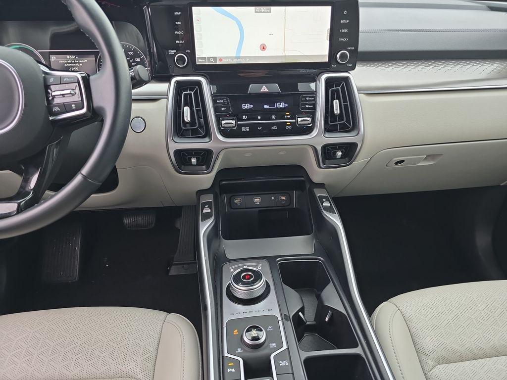 used 2024 Kia Sorento Hybrid car, priced at $29,920