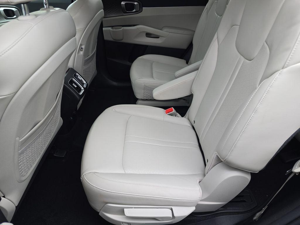 used 2024 Kia Sorento Hybrid car, priced at $29,920