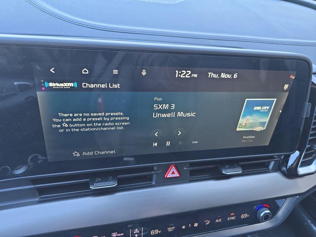 new 2025 Kia Sportage Hybrid car, priced at $30,421