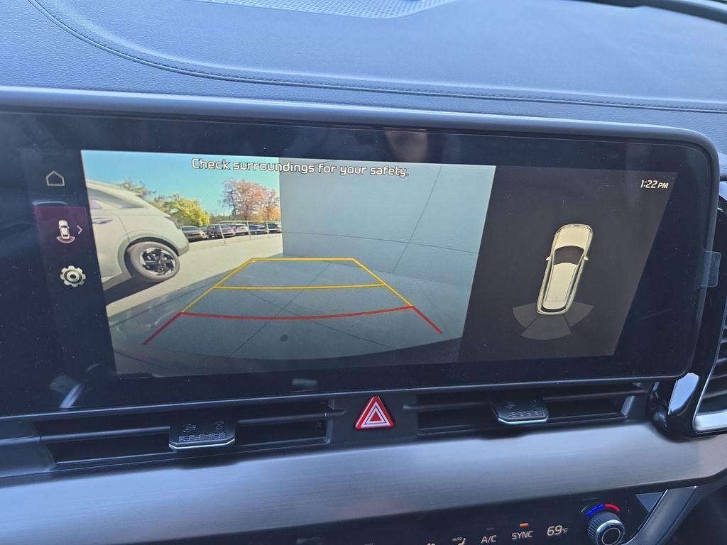 new 2025 Kia Sportage Hybrid car, priced at $30,421