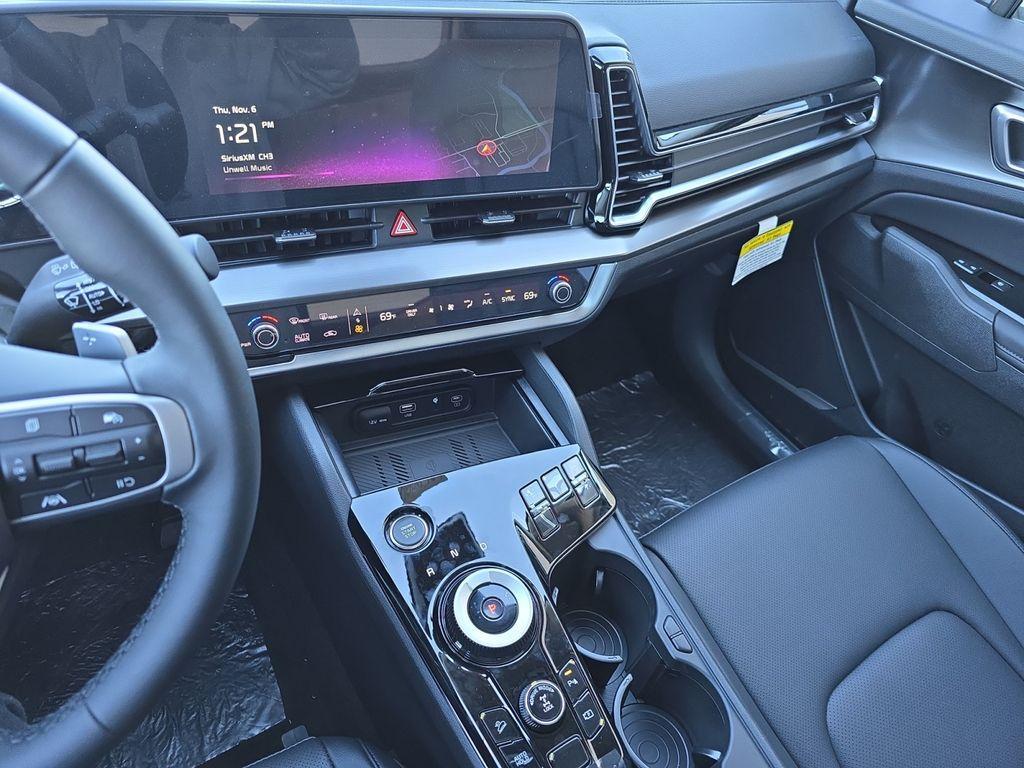 new 2025 Kia Sportage Hybrid car, priced at $30,421