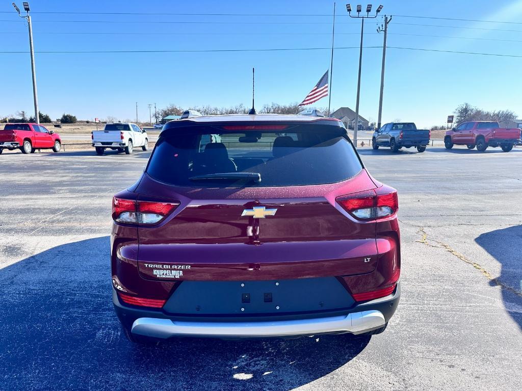 new 2025 Chevrolet TrailBlazer car, priced at $28,033