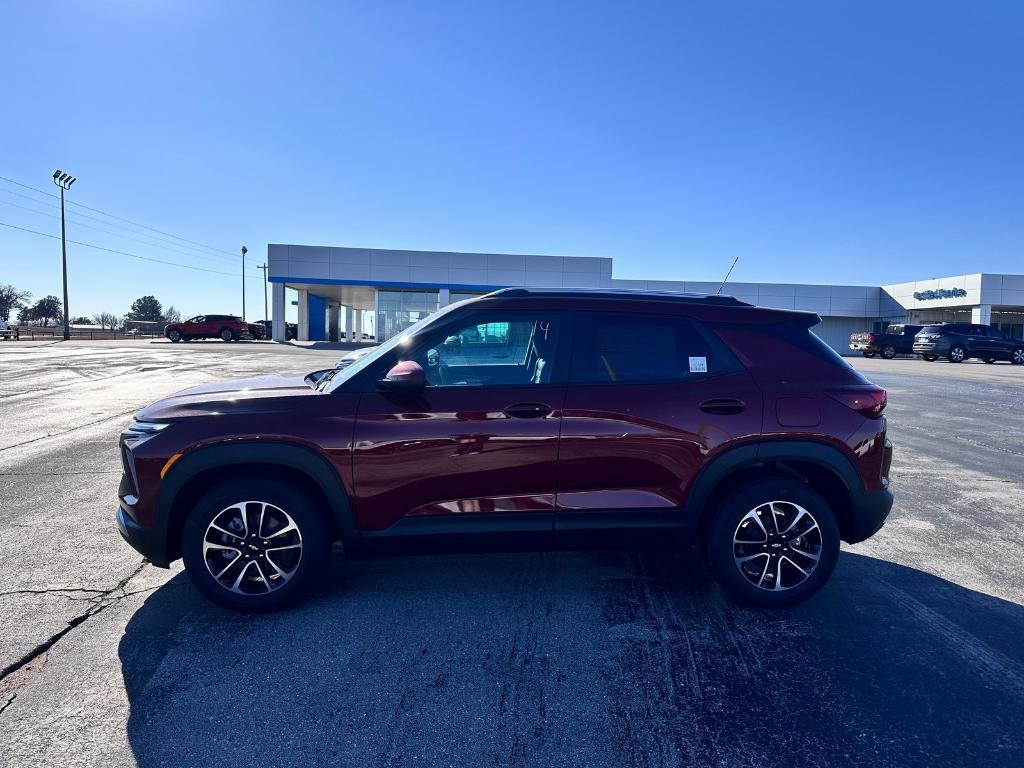 new 2025 Chevrolet TrailBlazer car, priced at $28,033