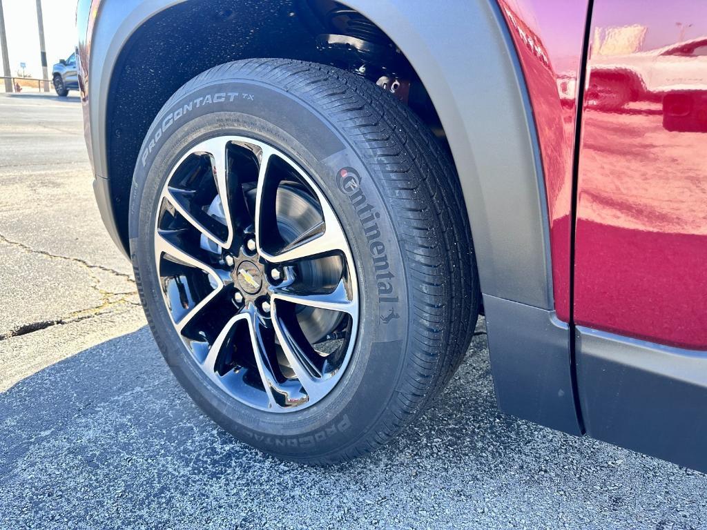 new 2025 Chevrolet TrailBlazer car, priced at $28,033