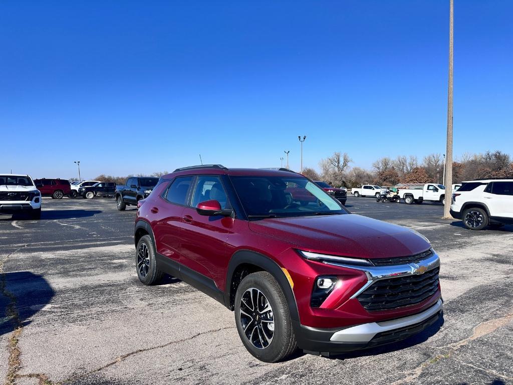 new 2025 Chevrolet TrailBlazer car, priced at $28,033