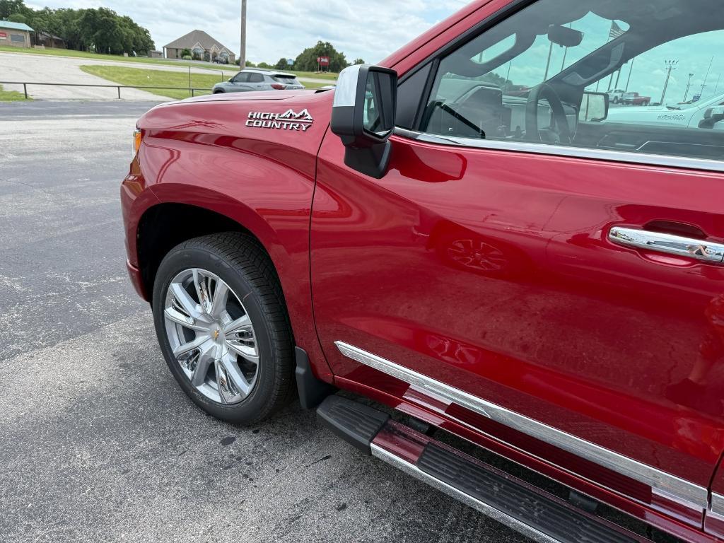 new 2025 Chevrolet Silverado 1500 car, priced at $70,805