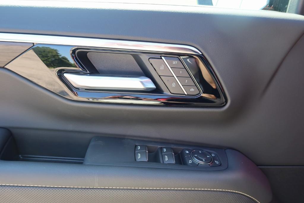 new 2025 Chevrolet Tahoe car, priced at $79,934