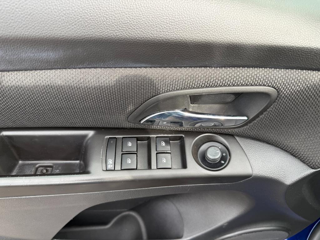 used 2013 Chevrolet Cruze car, priced at $8,811