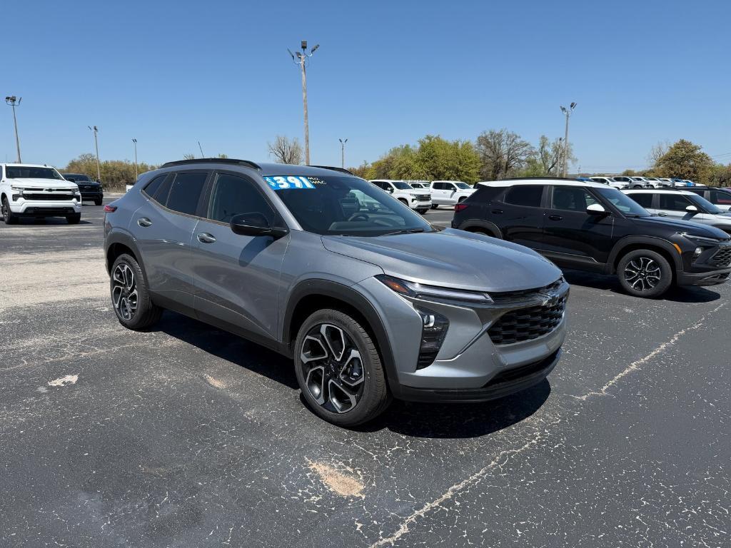 new 2025 Chevrolet Trax car, priced at $26,308