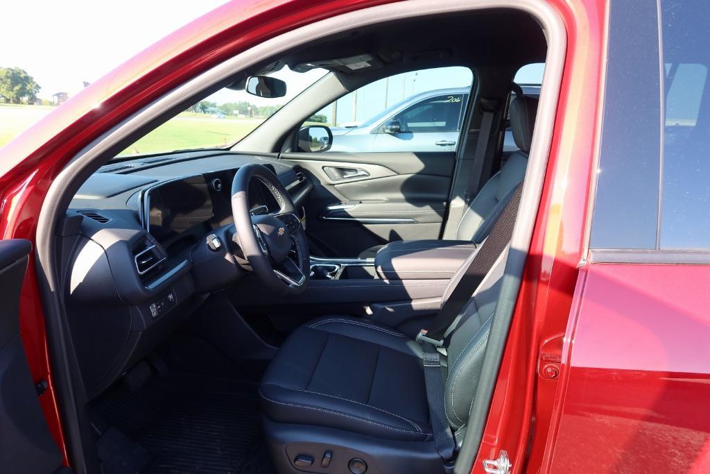 new 2025 Chevrolet Traverse car, priced at $43,291