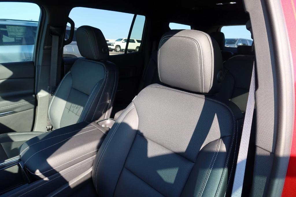 new 2025 Chevrolet Traverse car, priced at $43,291