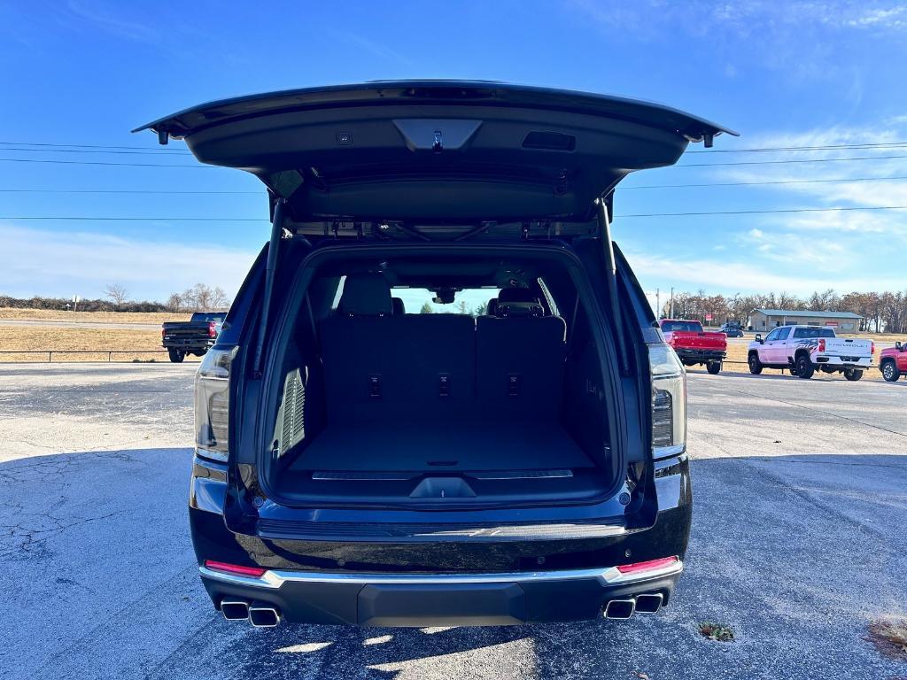 new 2025 Chevrolet Suburban car, priced at $91,025