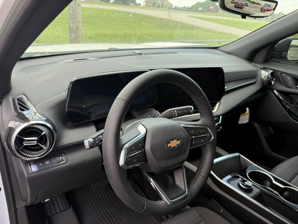 new 2026 Chevrolet Equinox car, priced at $31,817