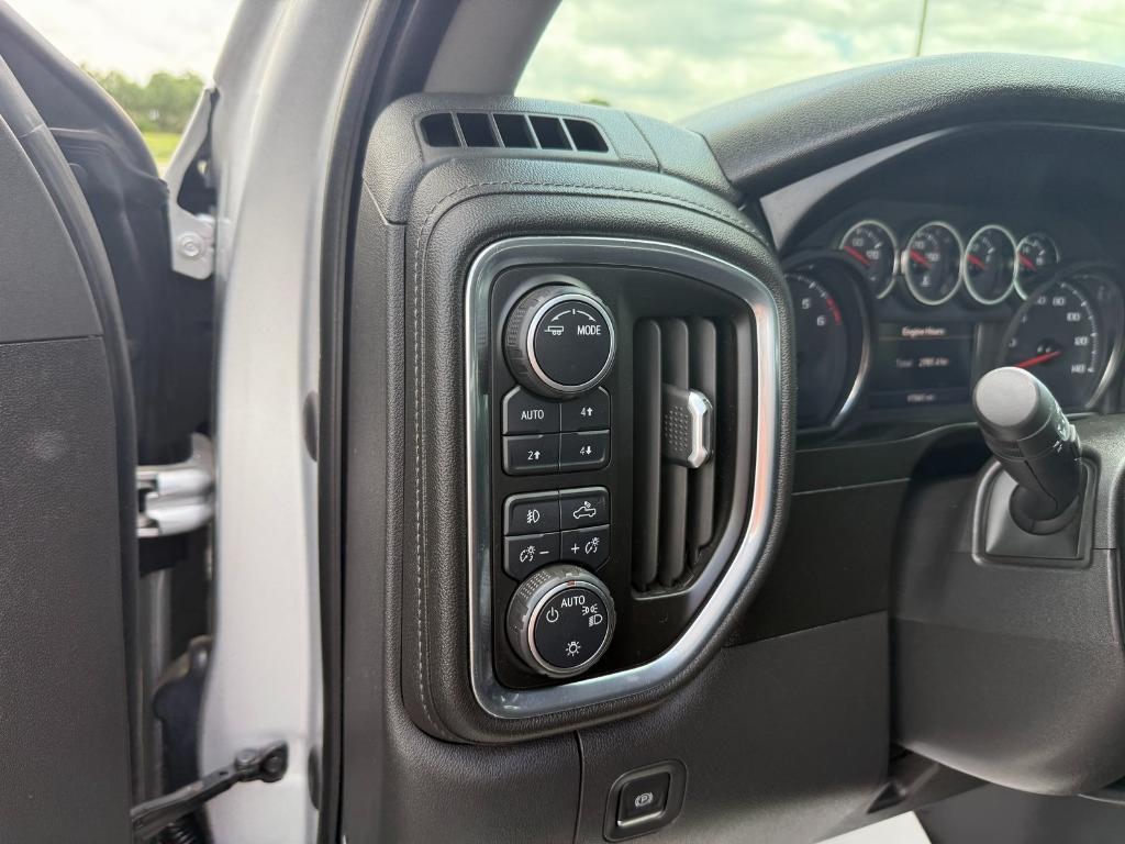 used 2021 Chevrolet Silverado 1500 car, priced at $35,292