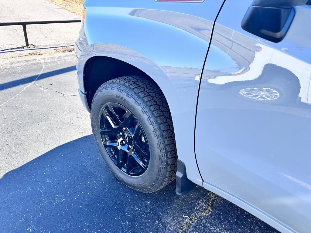 new 2025 Chevrolet Silverado 1500 car, priced at $57,639