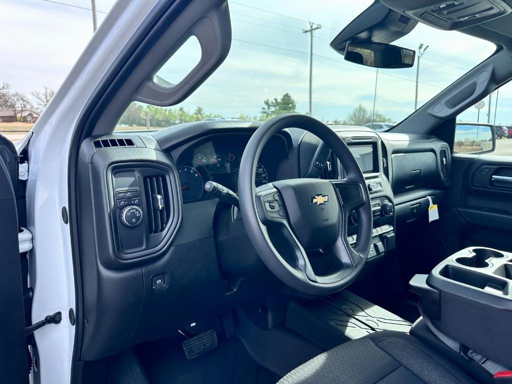 new 2024 Chevrolet Silverado 1500 car, priced at $40,977