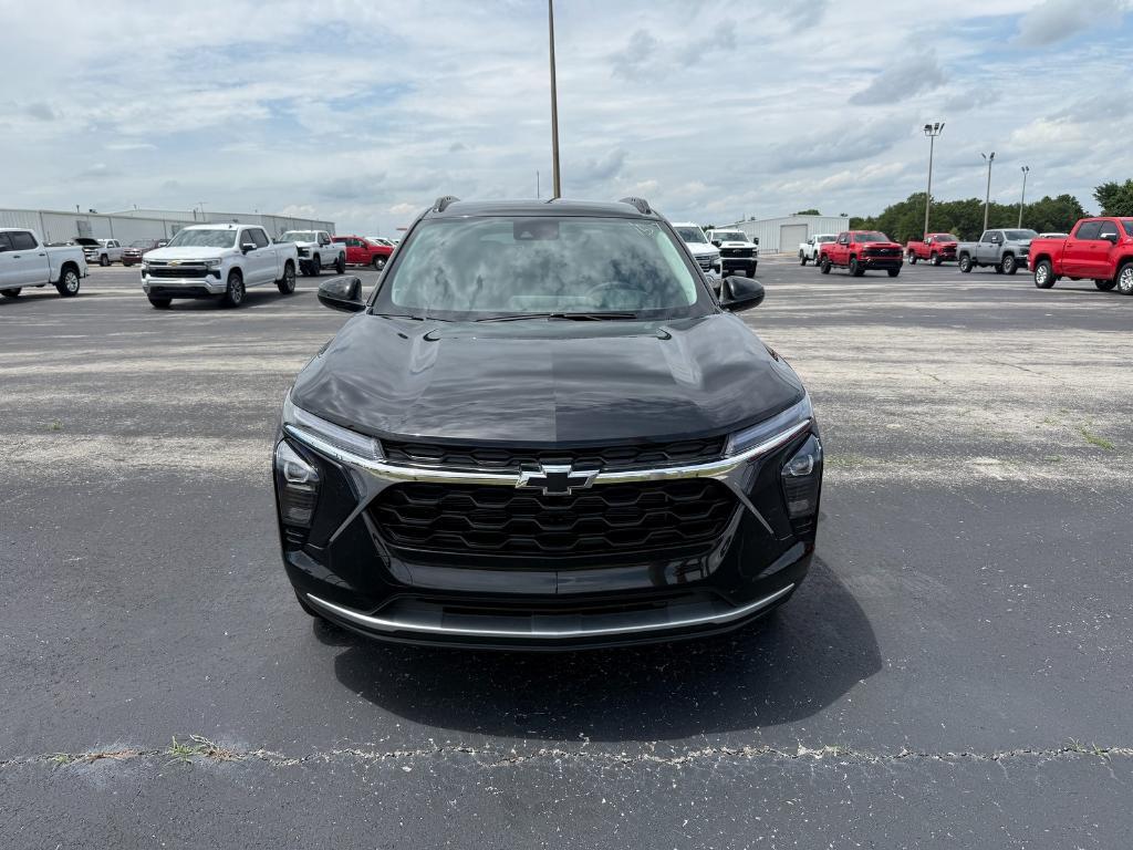 new 2025 Chevrolet Trax car, priced at $25,910