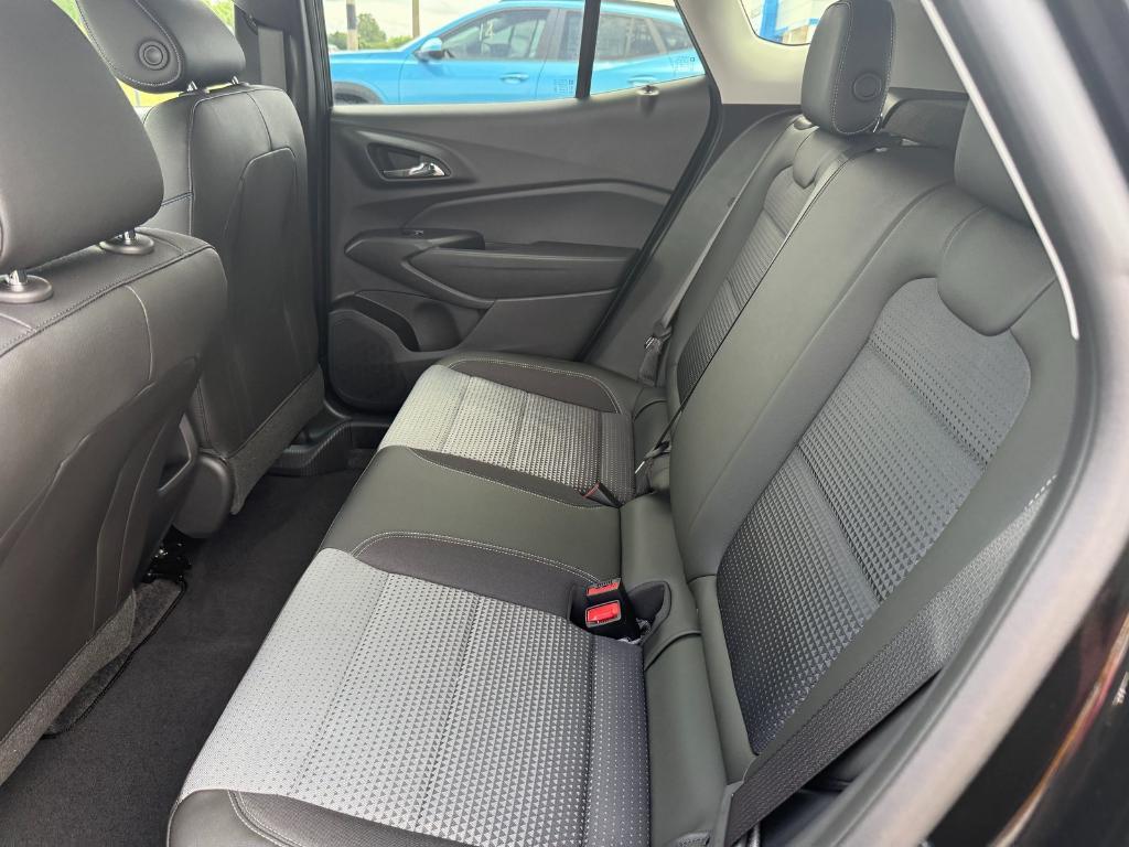 new 2025 Chevrolet Trax car, priced at $25,910
