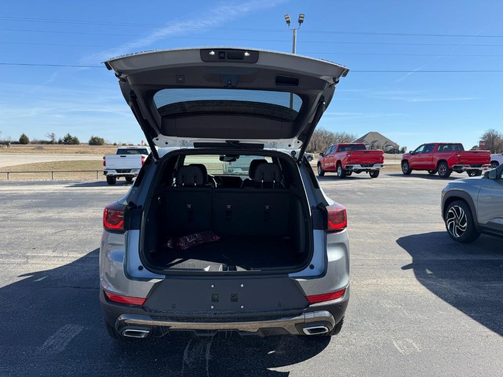 new 2025 Chevrolet TrailBlazer car, priced at $30,379