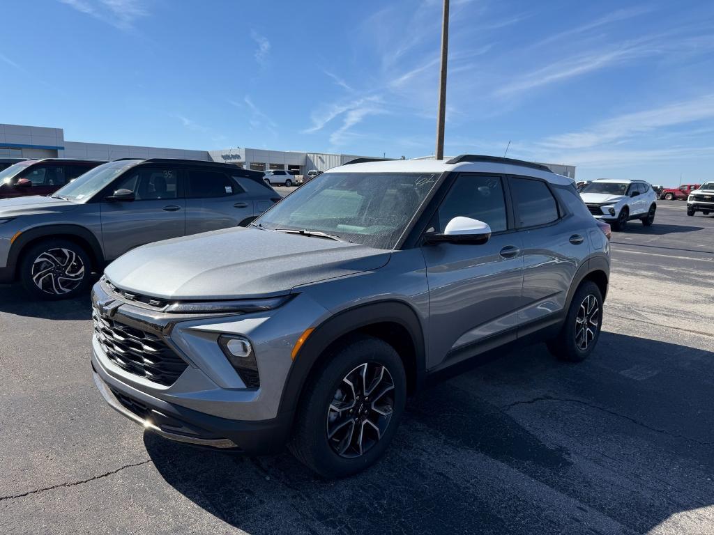 new 2025 Chevrolet TrailBlazer car, priced at $30,379