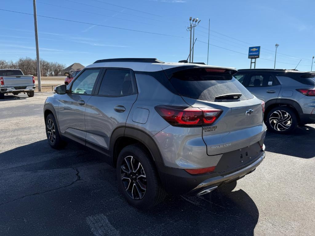 new 2025 Chevrolet TrailBlazer car, priced at $30,379