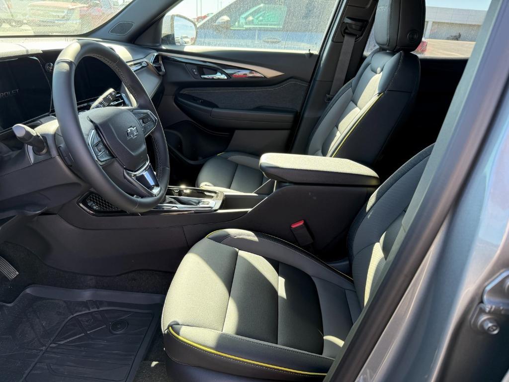 new 2025 Chevrolet TrailBlazer car, priced at $30,379