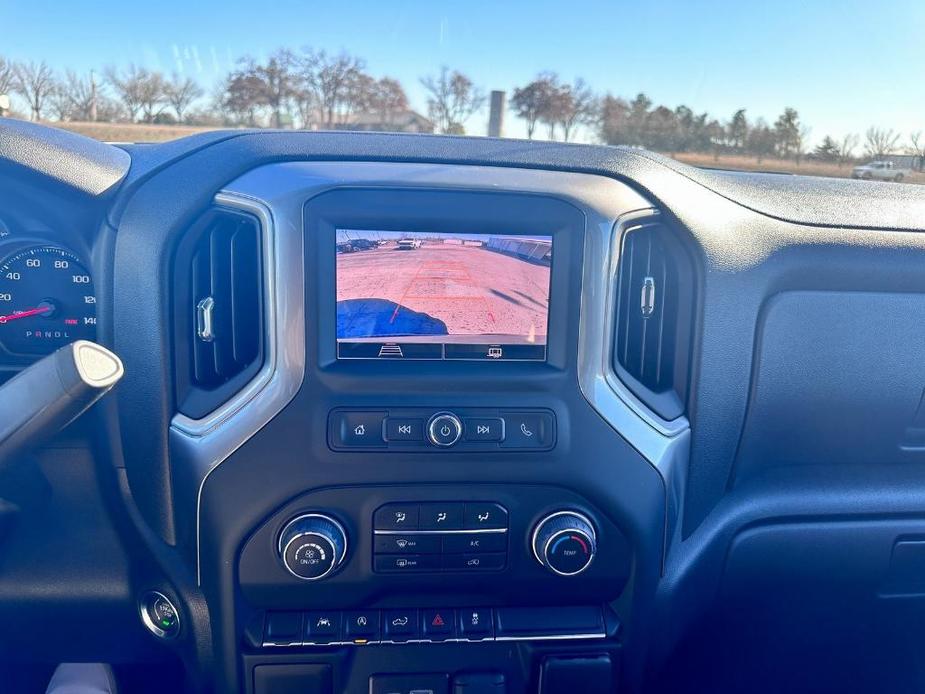 new 2024 Chevrolet Silverado 1500 car, priced at $45,601