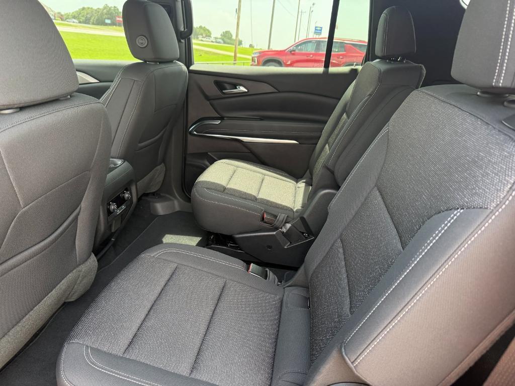 new 2025 Chevrolet Traverse car, priced at $45,590