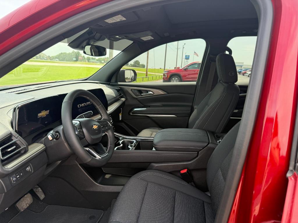 new 2025 Chevrolet Traverse car, priced at $45,590