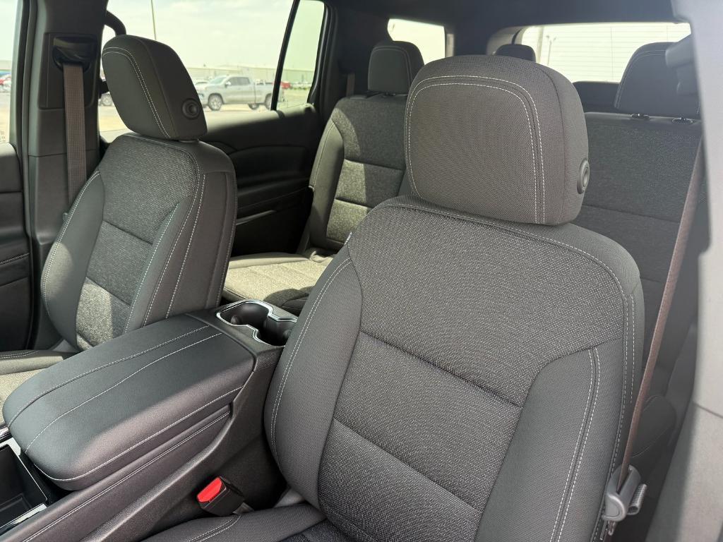 new 2025 Chevrolet Traverse car, priced at $45,590