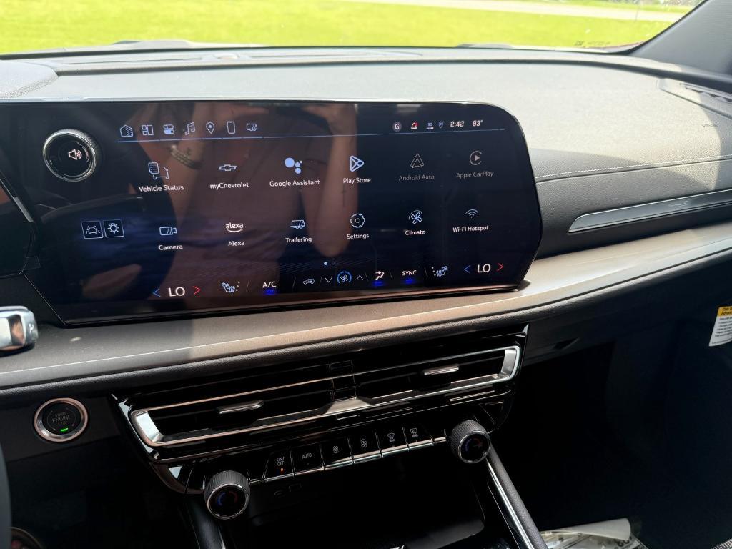 new 2025 Chevrolet Traverse car, priced at $45,590