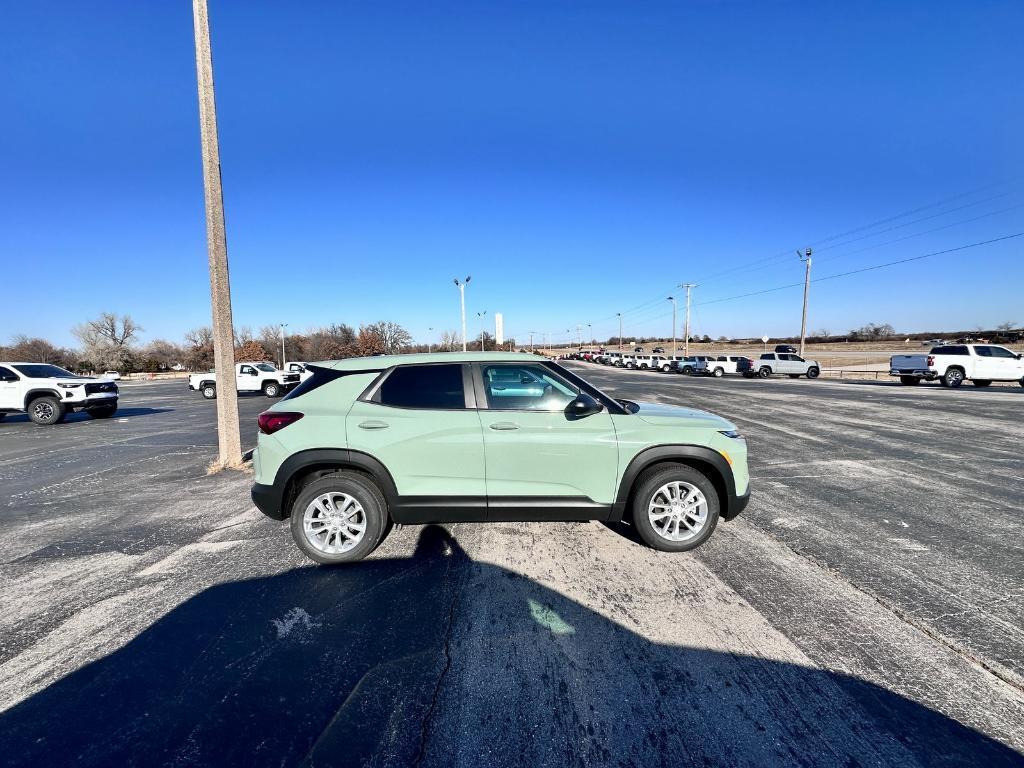 new 2025 Chevrolet TrailBlazer car, priced at $25,152